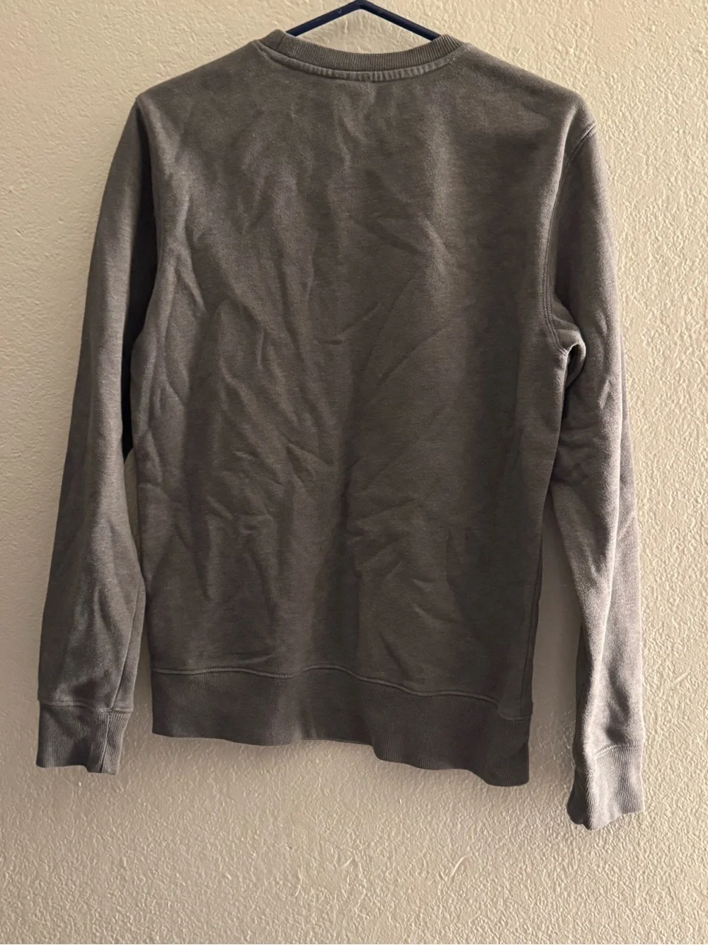 The North Face Men's Charcoal Gray Crewneck Sweatshirt